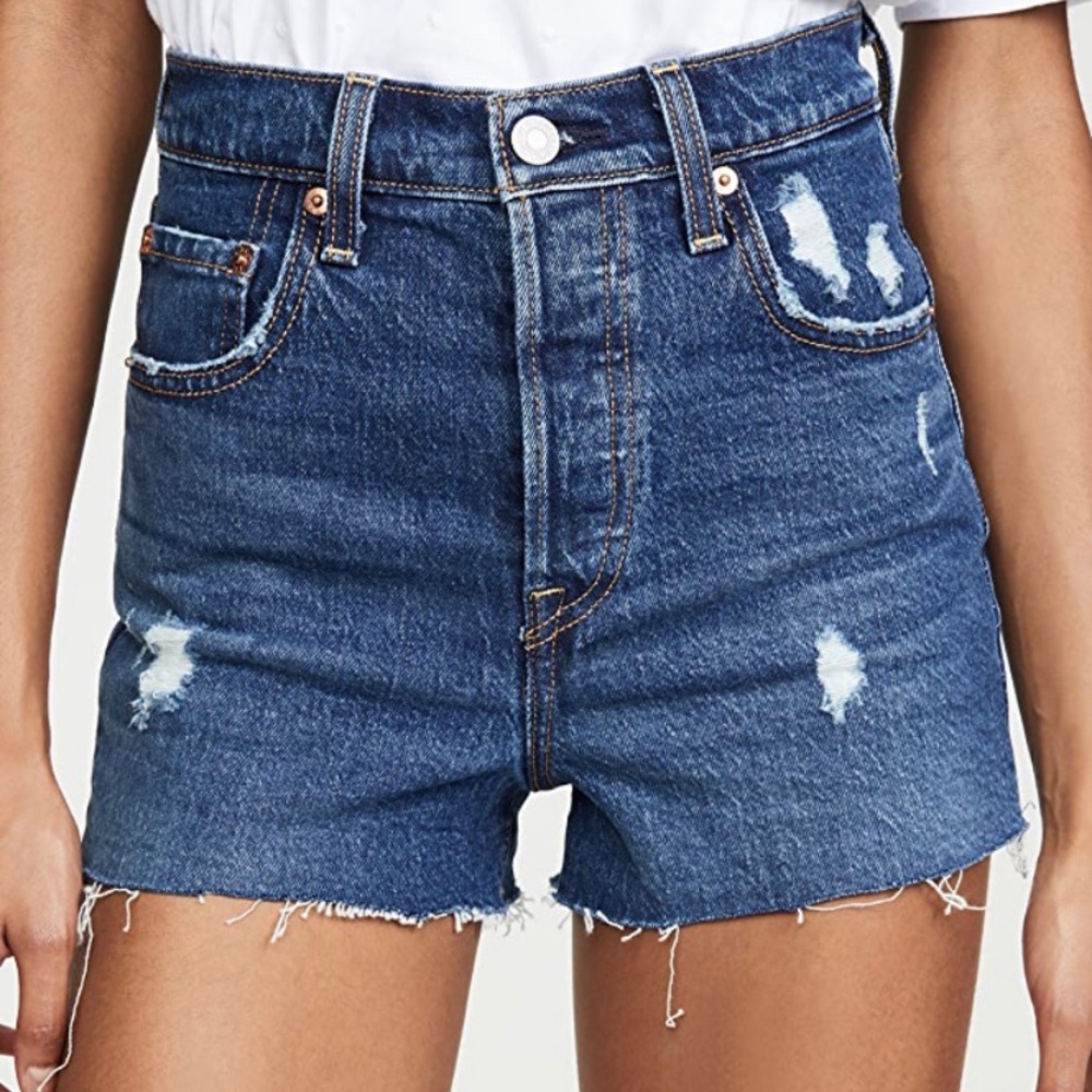 Levi’s Ribcage Distressed Short Charleston Chill